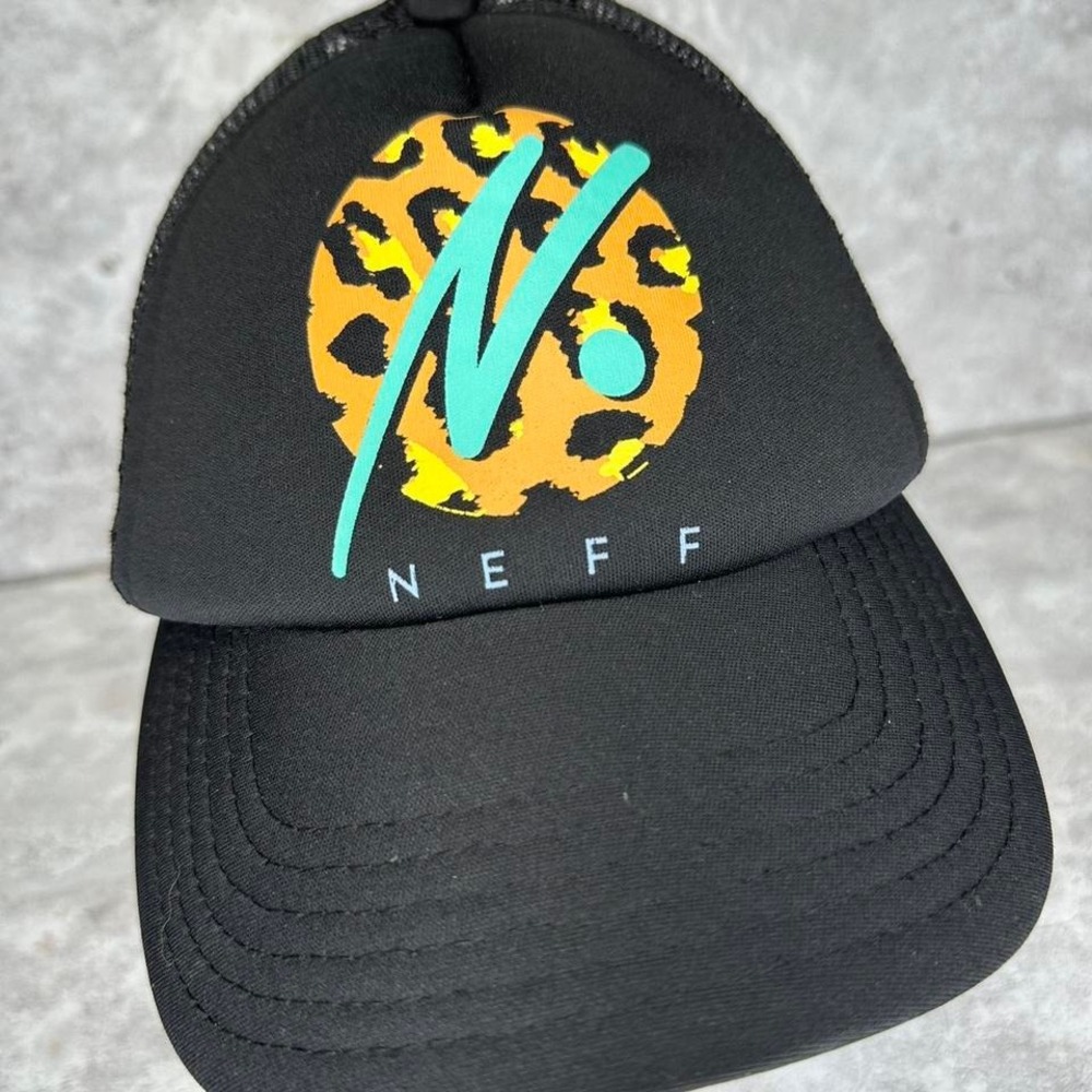NEFF Girls Run Wild Leopard Print Foam Mesh Trucker Hat Snapback Cap Women's - Picture 2 of 6